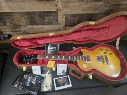 2023 GIBSON KIRK HAMMETT GREENY LES PAUL STANDARD GREENY BURST LIGHT RELIC 8.8LB