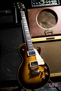 GIBSON LES PAUL DELUXE STANDARD 1976