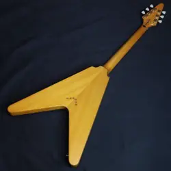PICKGUARD AGE