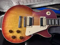 NICE 2017 GIBSON LES PAUL CLASSIC W CASE