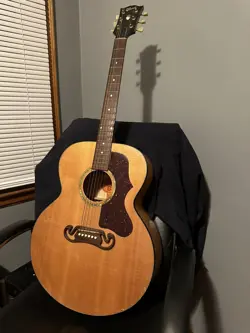 GIBSON J 100 XT GUITAR + HARDSHELL CASE