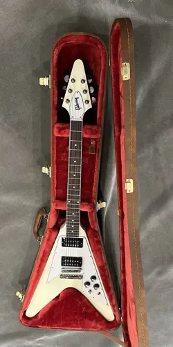 NEW GIBSON 70S FLYING V CLASSIC WHITE