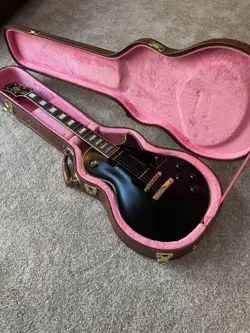 EPIPHONE INSPIRED BY GIBSON LES PAUL CUSTOM EBONY ELECTRIC GUITAR W/GIG CASE
