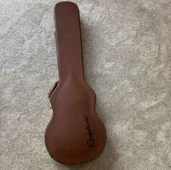 GUITAR W/GIG CASE