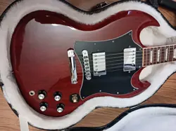 GIBSON SG STANDARD ELECTRIC GUITAR 2012 USA WITH HARD SHELL CASE