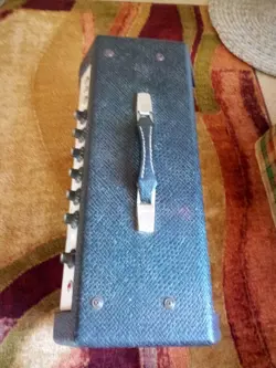 RVT GUITAR AMPLIFIER