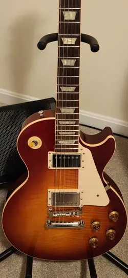 GIBSON LES PAUL STANDARD 50S FIGURED TOP HERITAGE CHERRY SUNBURST W/CASE