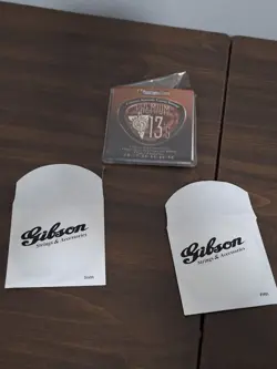 GIBSON GUITAR 5TH