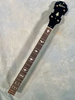 NECK SMALL
