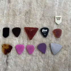 11 PIECES