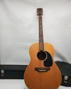 VINTAGE GIBSON ACOUSTIC GUITAR