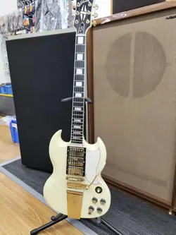 GIBSON CUSTOM SHOP 1963 LES PAUL SG CUSTOM WITH MAESTRO VIBROLA 2009 E.GUITAR