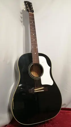 GIBSON ACOUSTIC GUITAR J-45 ADJ