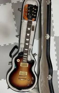GIBSON USA LES PAUL WITH HARD CASE