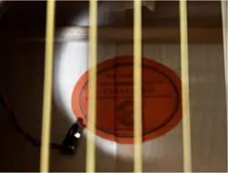 GUITAR GIBSON J-150