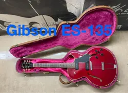 GIBSON ES-135 RED SEMI-ACOUSTIC GUITAR WITH HARD CASE #QY4DK5