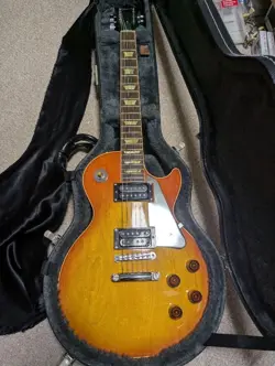 GIBSON LES PAUL  / ELECTRIC GUITAR W/ HC MADE IN 2002