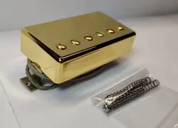 MOUNTING SCREWS AND