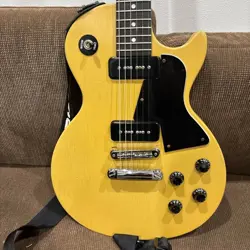 GIBSON LES PAUL / ELECTRIC GUITAR W/ GIG BAG MADE IN JAPAN