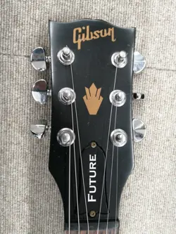 USED 2013 MAHOGANY