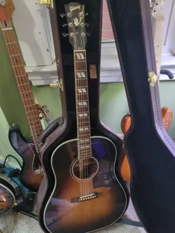 2018 GIBSON SOUTHERN JUMBO ACOUSTIC/ ELECTRIC GUITAR VINTAGE SUNBURST + OHSC