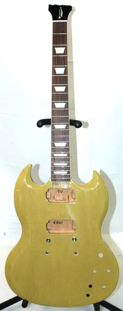 YELLOW HUSK ONLY