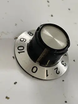 VINTAGE GIBSON WITCH HAT KNOB