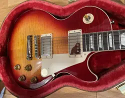 GIBSON LES PAUL STANDARD 50S AAA TOP HONEY BURST ELECTRIC GUITAR