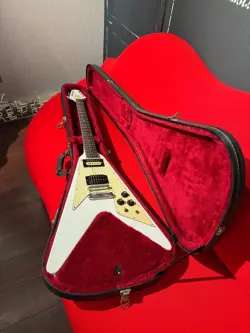 1980 MODEL WHITE