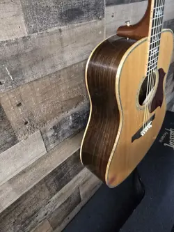 2009 GIBSON SONGWRITER