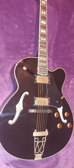 OSCAR SCHMIDT OE40 -GIBSON ES350 DESIGN- ABALONE INLAYS- BLACK W/GOLD HDWR - NEW