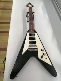 GIBSON USA FLYING V FADED 3PU (250106)