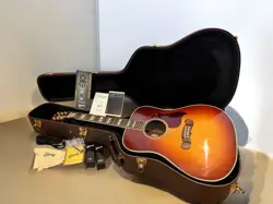 GIBSON SONGWRITER STANDARD / ACOUSTIC GUITAR W/ ORIGINAL HC MADE IN 2019