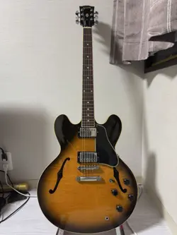 GIBSON ES-335 VS / SEMI-ACOUSTIC ELECTRIC GUITAR W/ HC MADE IN 1999 USA