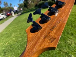 HANDED SUNBURST