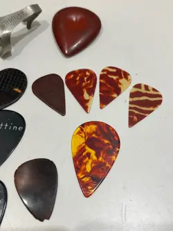 GIBSON MANDOLIN GUITAR