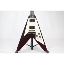 GUITARS 260-006-739-1592
