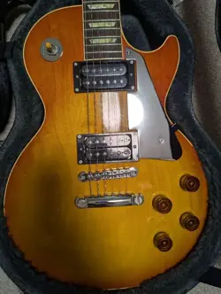 PEGS ELECTRIC GUITAR
