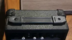 GIBSON GM-05 MAESTRO PRACTICE GUITAR AMPLIFIER AMP SPEAKER 8 WATT
