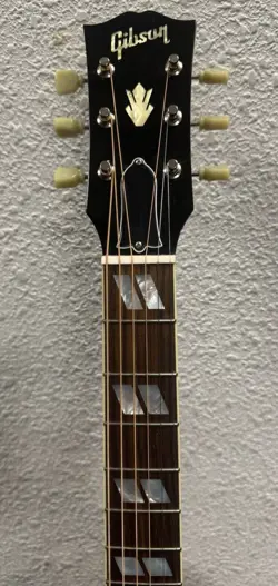 GUITAR J-185