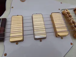 BLONDE FINISH