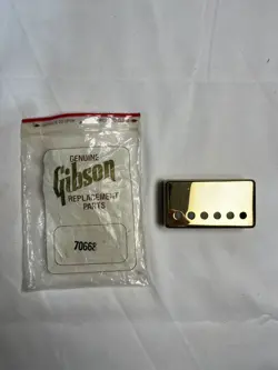  VINTAGE GIBSON NEW OLD STOCK EARLY 70’S GOLD HUMBUCKER PICKUP COVER