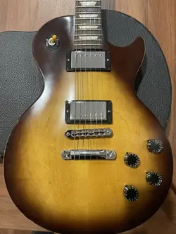 TUNERS W/HARD CASE