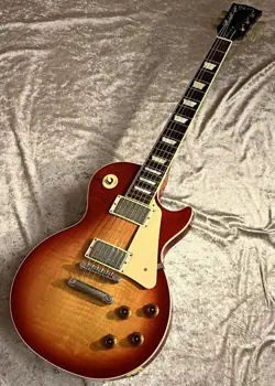 GIBSON USED LIGHTWEIGHT INDIVIDUAL LES PAUL TRADITIONAL HERITAGE CHERRY SUNBURST