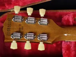 GUITAR WITH MINI