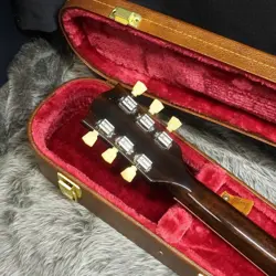 CLASSIC SEMI-HOLLOW