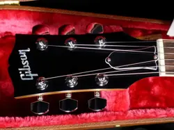 GUITAR ICONIC