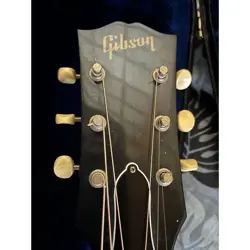 GIBSON J-45 USED