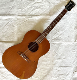 1963 GIBSON LG-0 ACOUSTIC GUITAR GOOD VINTAGE PLAYER CONDITION   HARDSHELL CASE