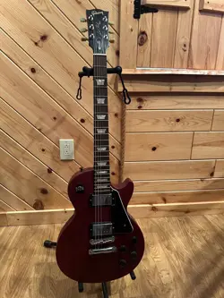 2004 GIBSON LES PAUL STUDIO - WINE RED W/ HARD CASE